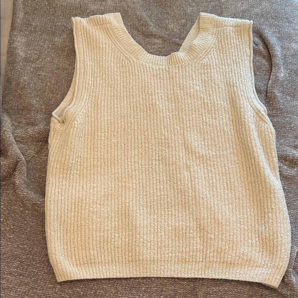 Elegant Cream Sleeveless Sweater